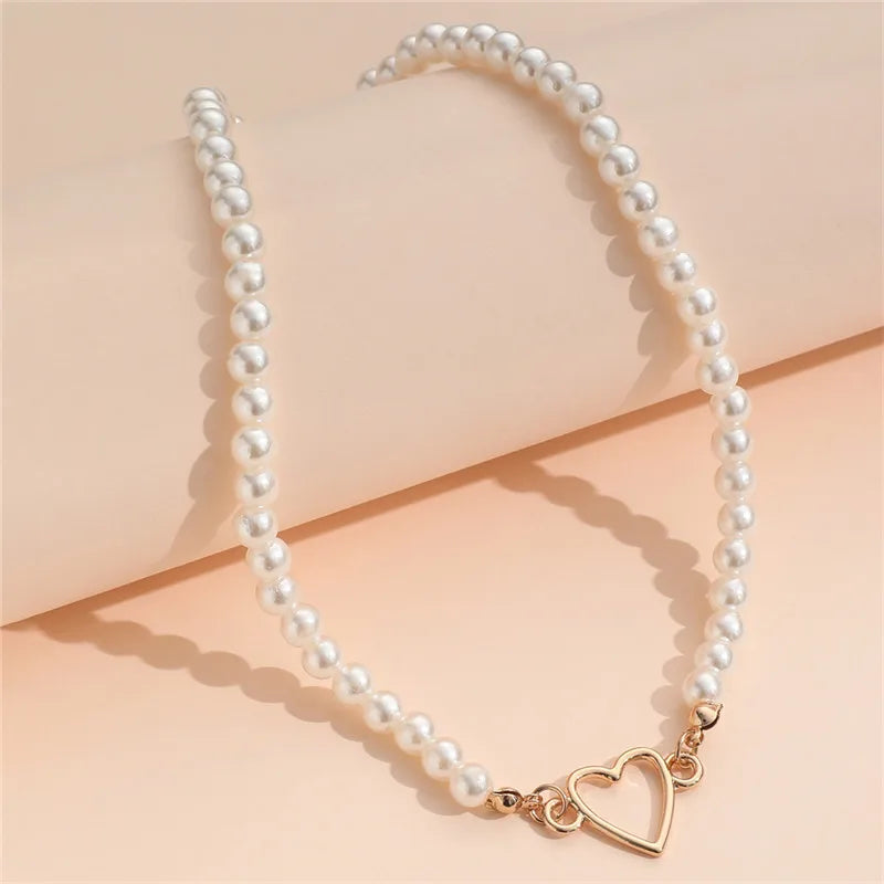 Trendy Love Heart Pearl Choker Necklace Female Personality Party Fashion Clavicle Collier Accessories Colar Perlas Collar Gift